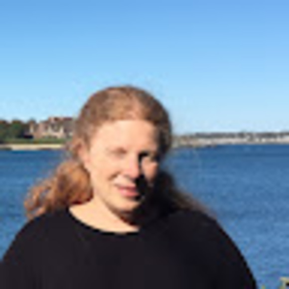 Meet your Posher, Laura - Picture 1 of 1